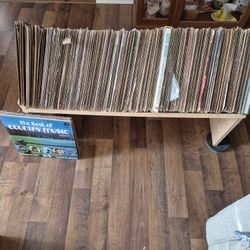 233  LPS  COUTRY CLASSIC RECORDS