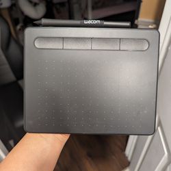 Wacom - Intuos Graphic Drawing Tablet (Small)