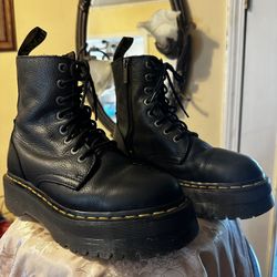Dr. Martens AirWair Boots 9