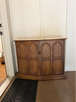 Free Antique Console