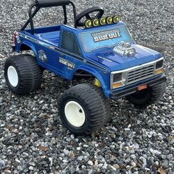 RARE 1986 BIGFOOT MONSTER TRUCK POWER WHEELS KIDS