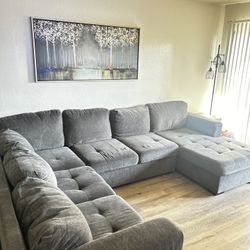 Sectional Couch With Trundle