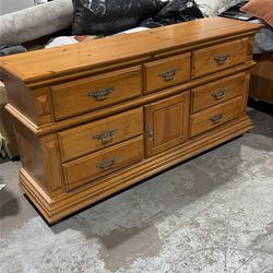 Pine Dresser w/7 Drawers and Cabinet