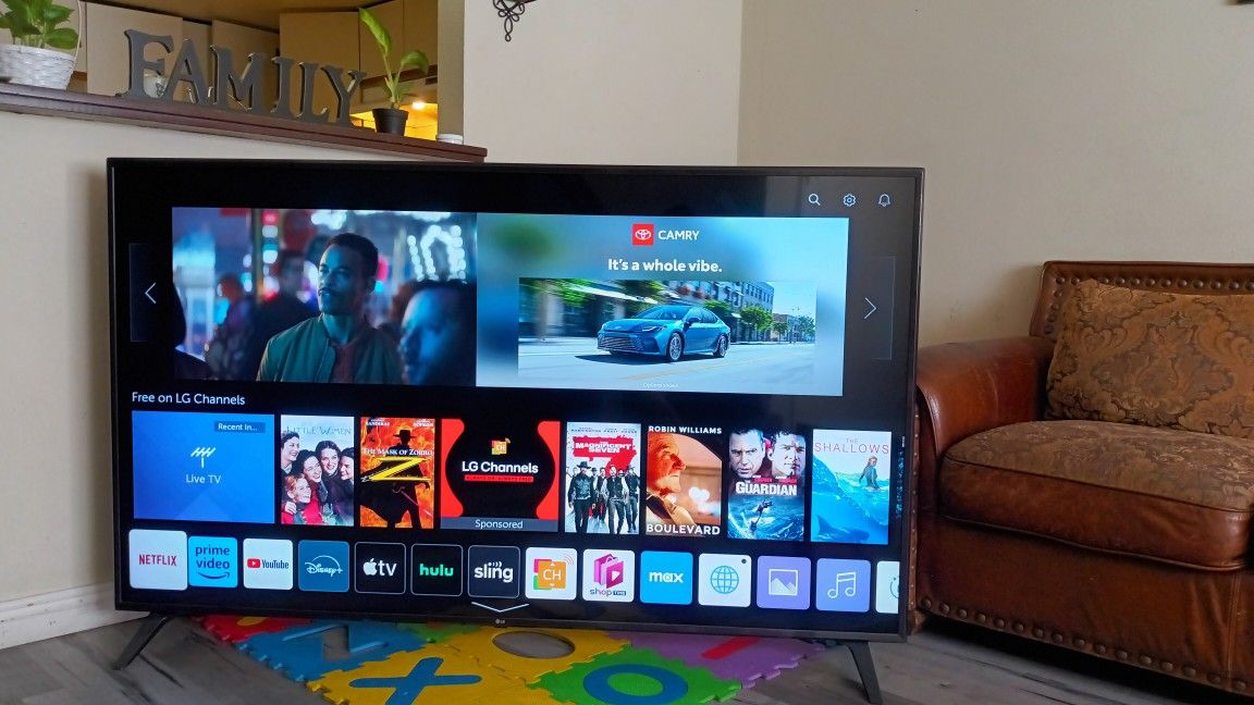 SMART TV 60" INCHES LG 4K ULTRA HD