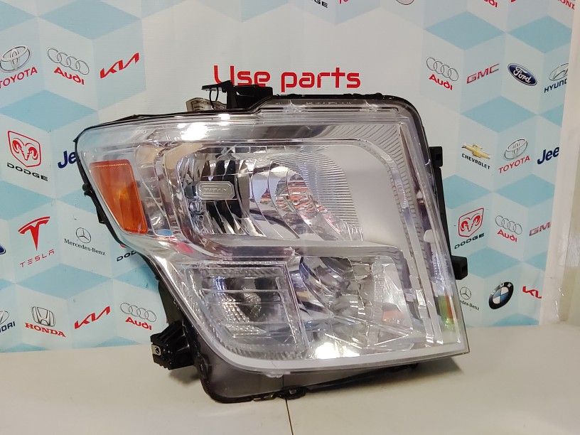 2016 NISSAN TITAN HALOGEN HEADLIGHT RIGHT 2017 2018 2019