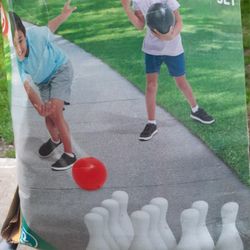 Kids Bowling Game 
