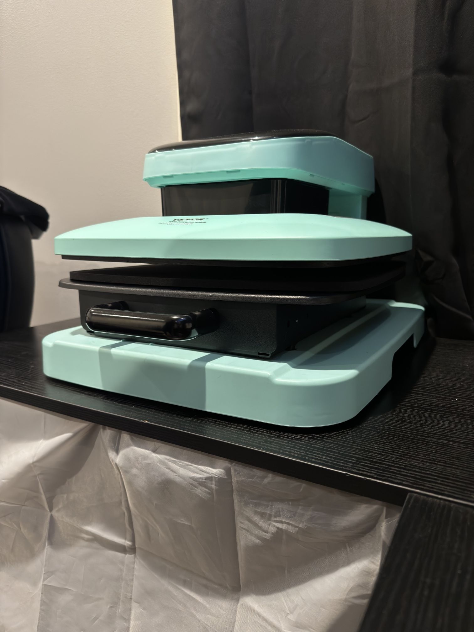VEVOR Auto Heat Press Machine for T Shirts, 15 x 15 in