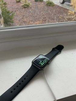 Apple Watch Series 4 (GPS + Cellular) 40mm