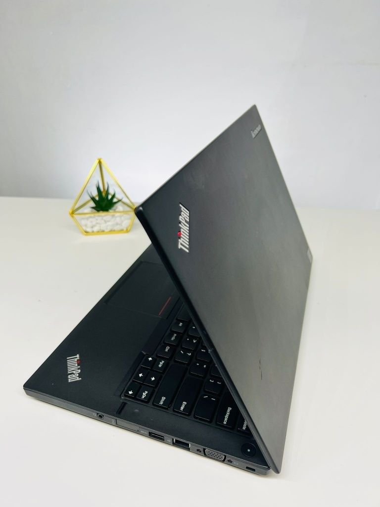 Lenovo thinkpad core i5 vpro ultrabook laptop warranty includedsuper