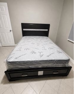 BLACK BED W/ Storage Drawers 🖤🛏️