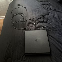 PS4 Slim Edition 1TB