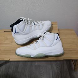 Jordan 11 Legend Blue Size 10.5