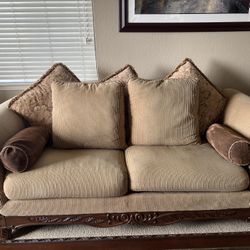 Couch, Love Seat & Chair Set In Great condition 