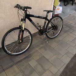 Scott Scale Ltd Concept, Hard Tail Carbon Fiber, Mountain Bike, Mt. Bike 26 Inch Wheels. 