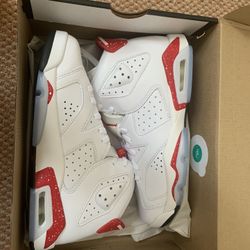 DS jordan 6 red Oreo GS size 6y