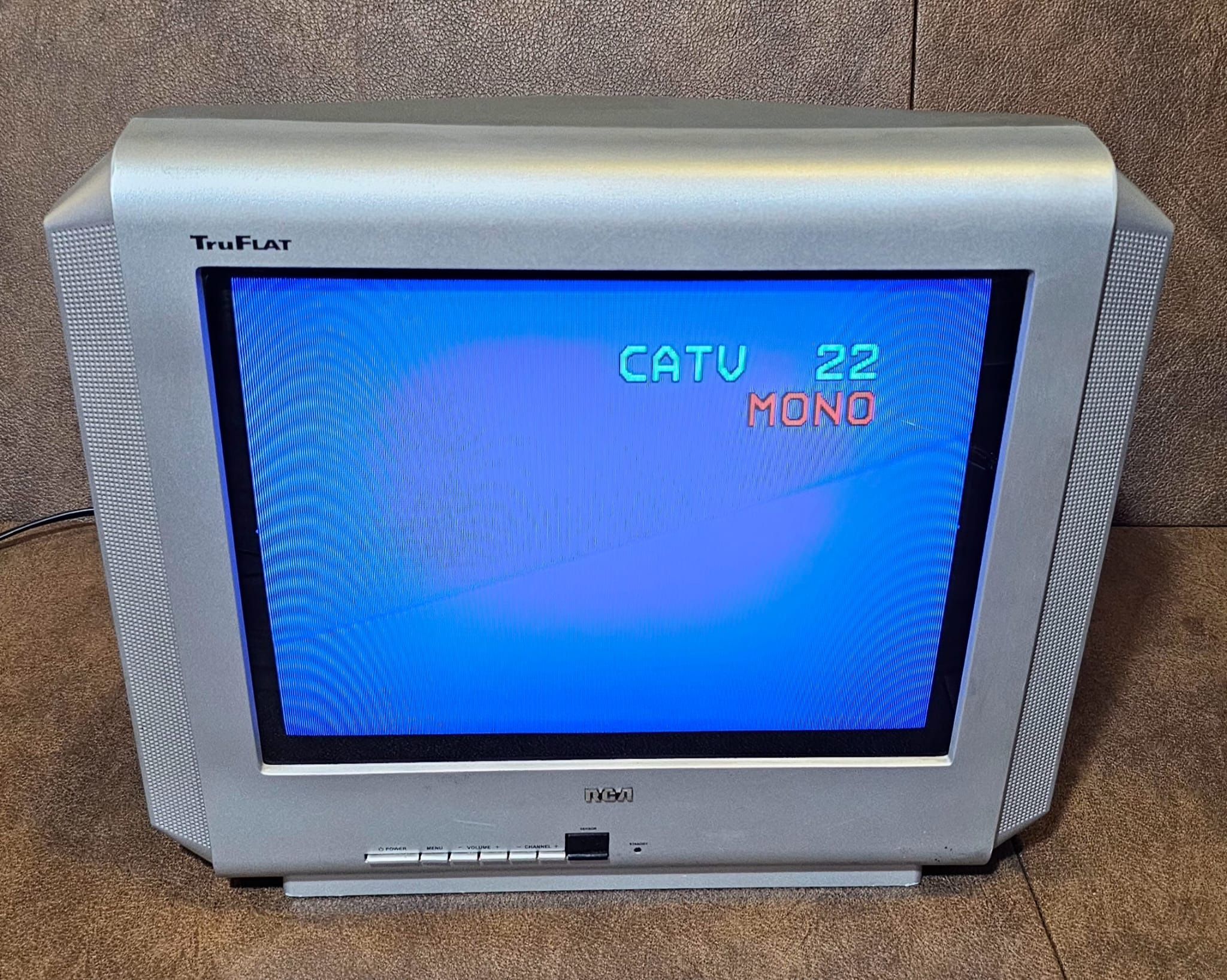 RCA TruFlat 14” CRT TV 14F512T Retro Gaming TV