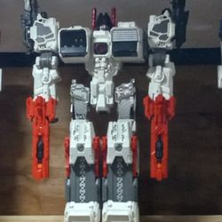 TRANSFORMERS SDCC 2013 EXCLUSIVE METROPLEX