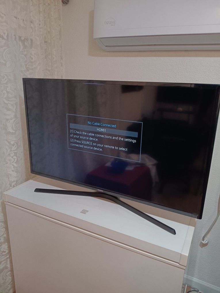 36 Samsung TV In Smart TV In Televisions In Great Condition No Remote