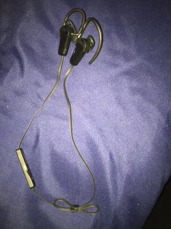 Bluetooth earphones