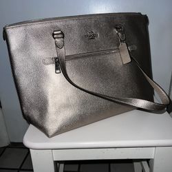 Coach Bag ( Gallery Tote ) 