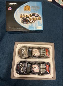 Action Race Fans 1:24 Scale Two Stock Car Set