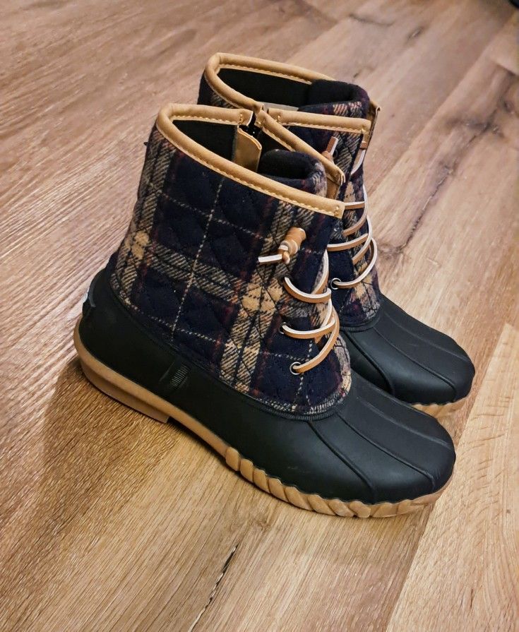 WOMEN'S STQ NAVY/TAN PLAID WINTER BOOTS SZ 9 NEW INSULATED LADIES WATERPROOF NEW