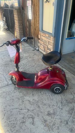 Riding scooter