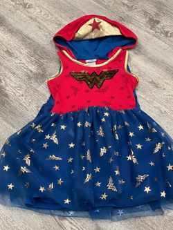 Wonder Woman Hooded Cape