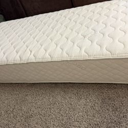 Premium Natural Latex Mattress – Twin XL 9” Made in USA by The Natural Latex Company.