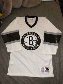 Women’s Mitchell & Ness Brooklyn Nets NBA Big Logo Hockey Jersey sz XS White