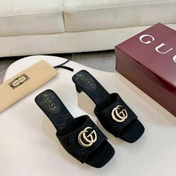 Gucci new women's shoes (with box)