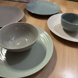 Dinnerware 