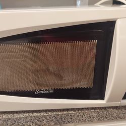 Microwave Works Excellent 