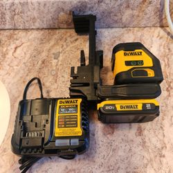New 20-volt Dewalt laser with firm price battery and charger