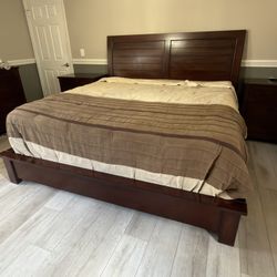 Complete King Bed Room Set