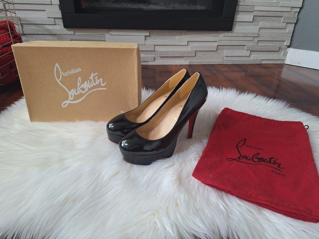 Christian Louboutin Bianca Patent Leather Heels Size EU 39 US 8.5