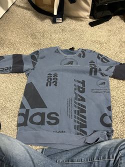 Addias Sweatshirt