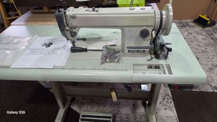 Industrial walking foot sewing machine