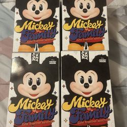 Mickey Family Keychain 