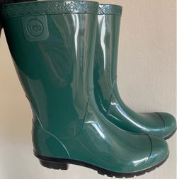 UGG Shaye Rain Boot Size 6