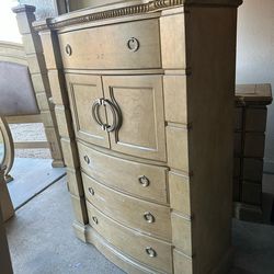 Bedroom Set, Head and Foot Board, Dresser with Mirror, And Chest