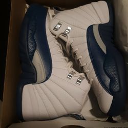 Nike Air Jordan 12 XII GS French Blue size 4.5y