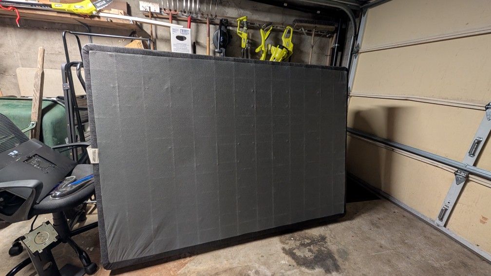 Free Full Size Mattress & Box Spring