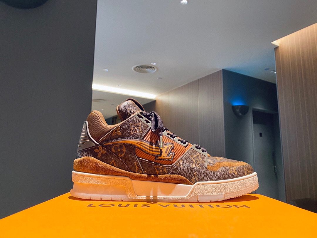 LV fly sneakers