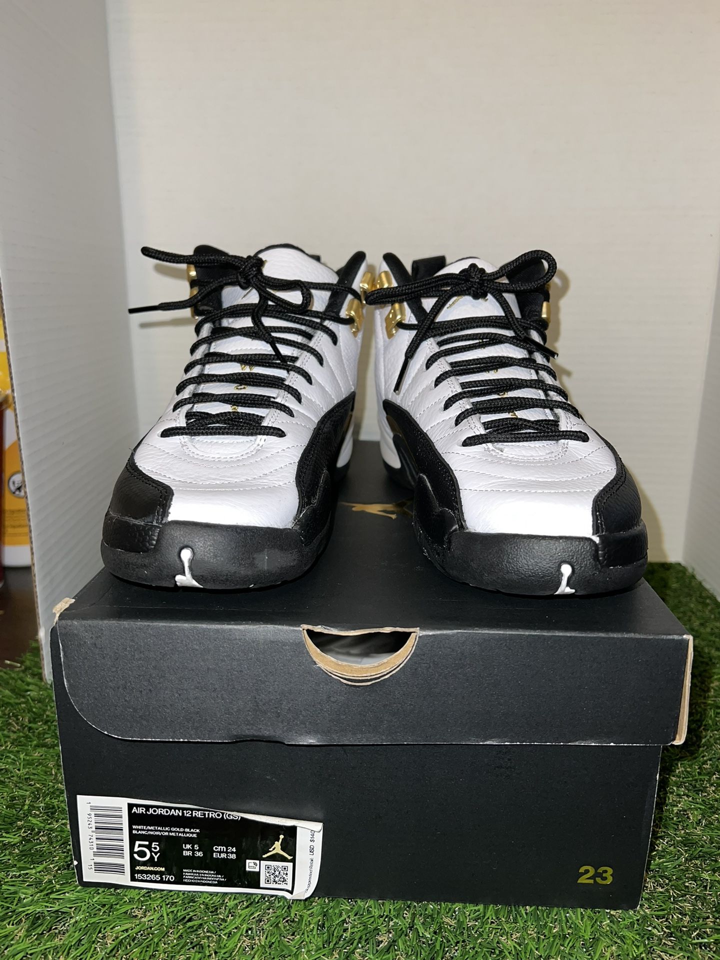 Air Jordan 12 Retro ‘Royalty Taxi’