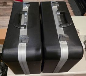 1 hard cover cases (no key) please see measurements