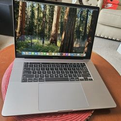 Macbook Pro i9 16" Screen 32gb Ram 1TB SSD Drive w/ Touchbar 4k Res. 2019