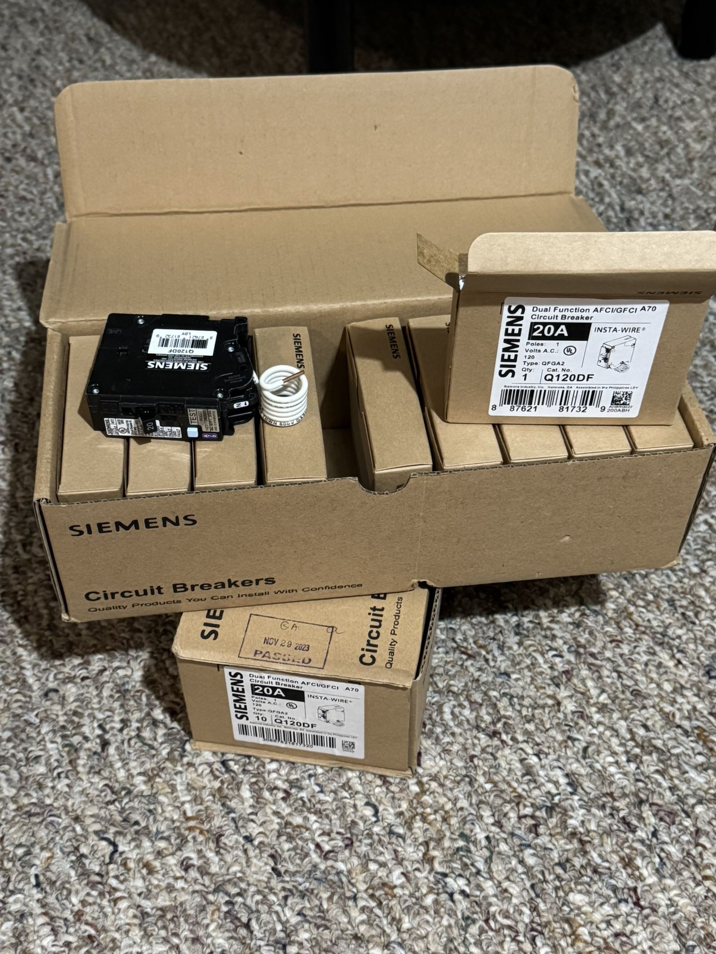 Siemens Circuit Breakers 20 AMP DUAL FUNCTION