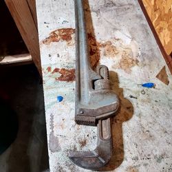 24 " Pipe Wrench