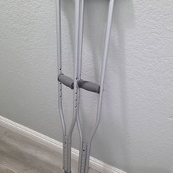 adjustable aluminum crutches